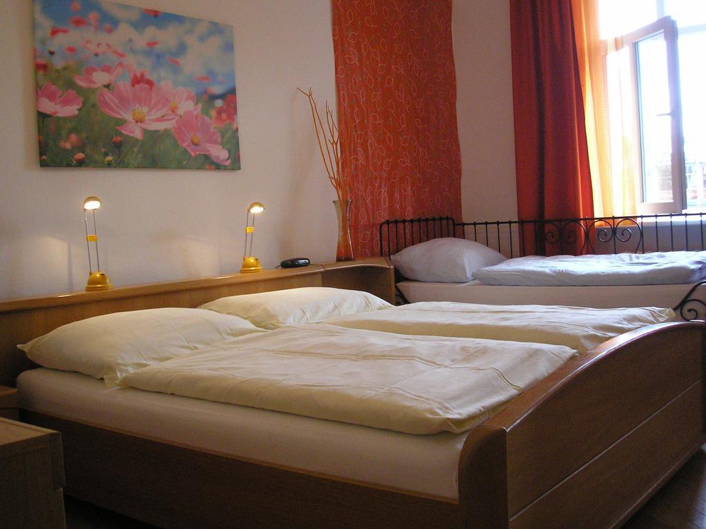 Apartment Riverside - River View Bratislava Chambre photo
